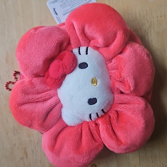 SANRIO HELLO KITTY COIN POUCH - Picture 10 of 11